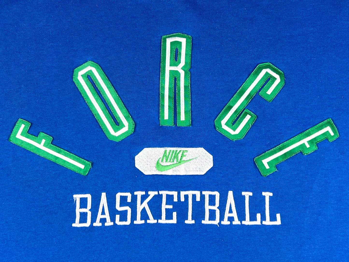 VTG NIKE FORCE BASKETBALL CREWNECK