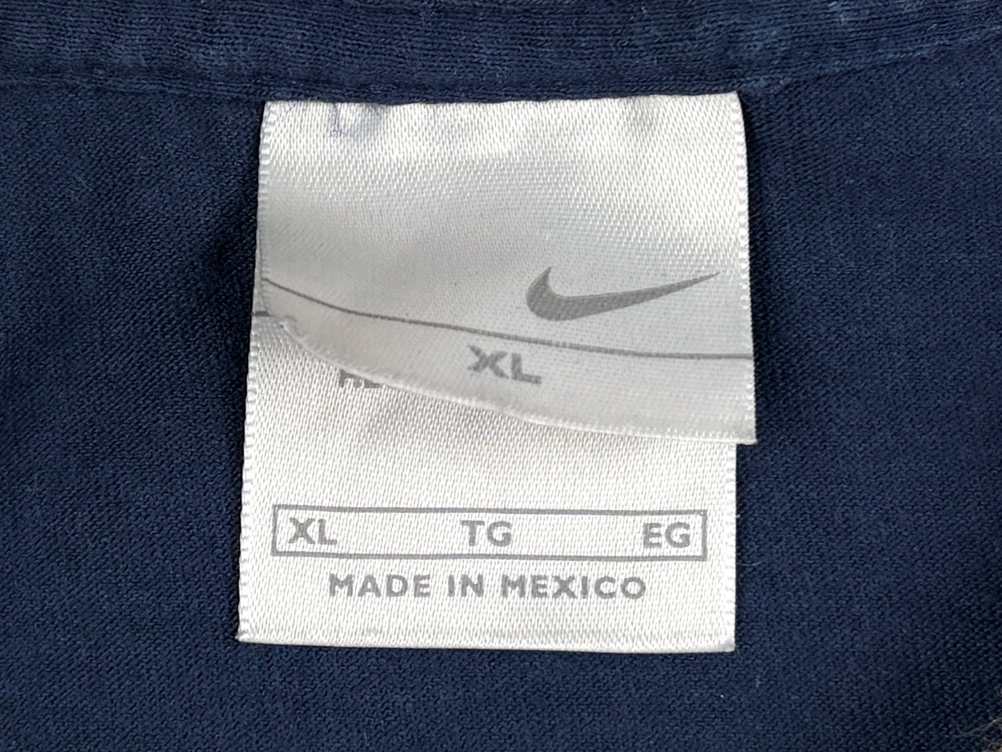 VTG '00 NIKE ESSENTIAL SHIRT