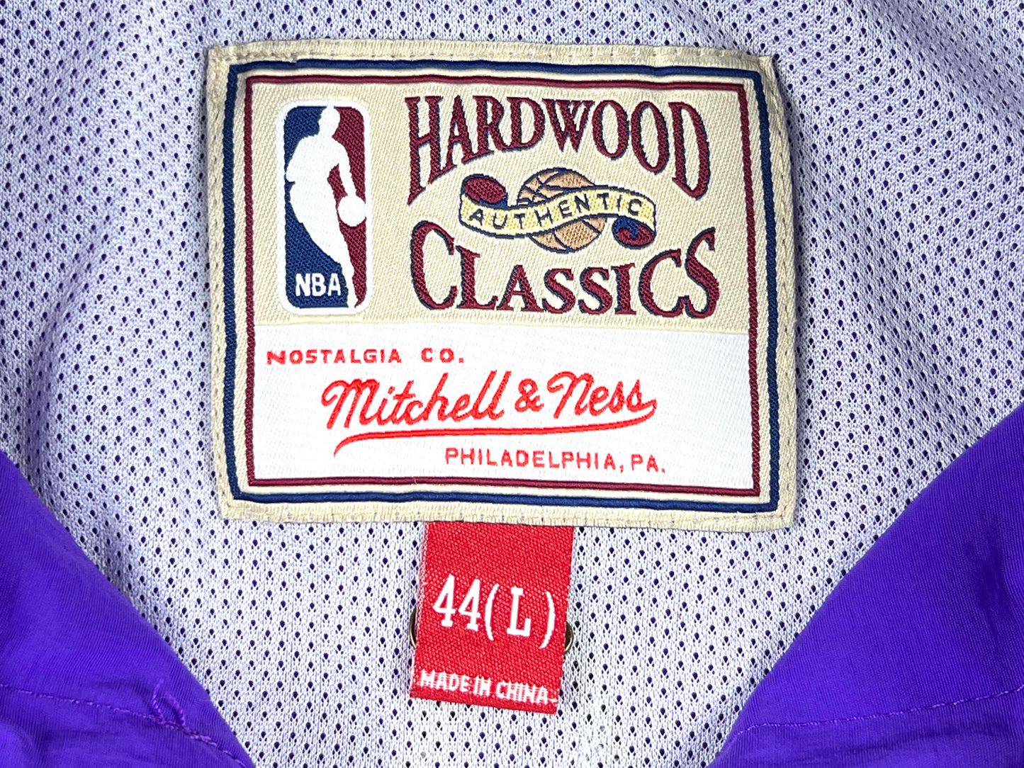 TORONTO RAPTORS MITCHELL AND NESS WARM UP JACKET