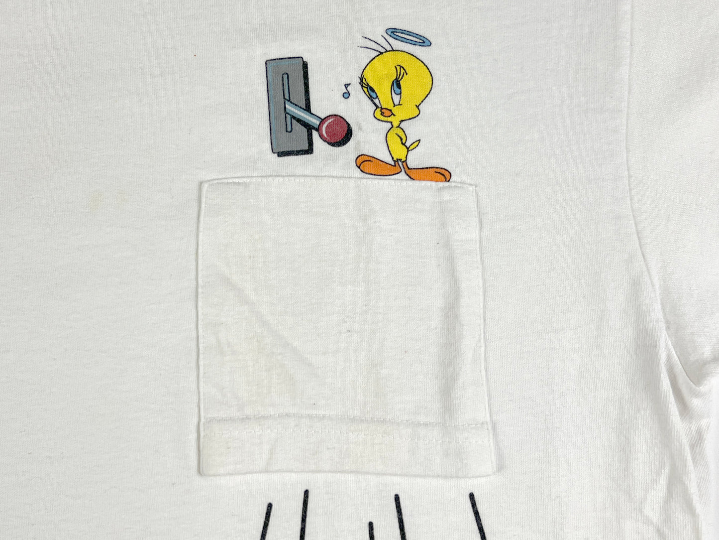 VTG '97 LOONEY TUNES REVERSE POCKET T-SHIRT