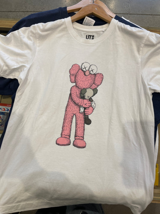 UNIQLO X KAWS BFF T-SHIRT