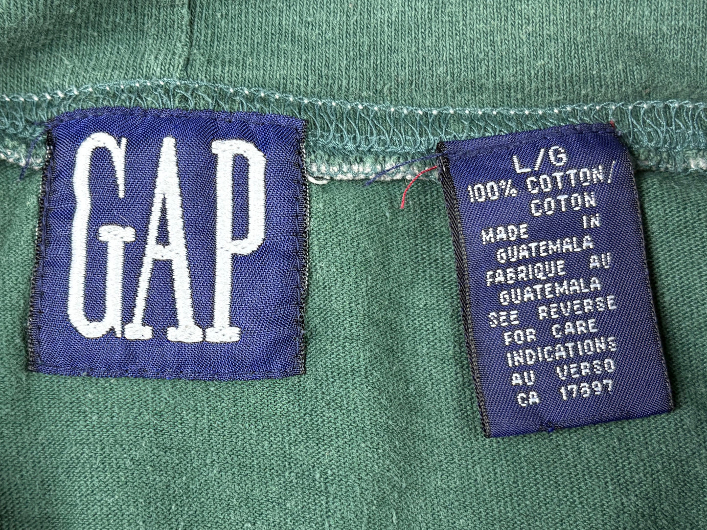 VTG GAP WORLD CLASSIC HOODED SWEATSHIRT