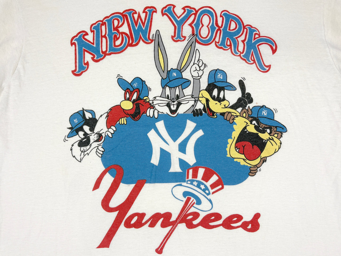 VTG '80S LOONEY TUNES YANKEES T-SHIRT